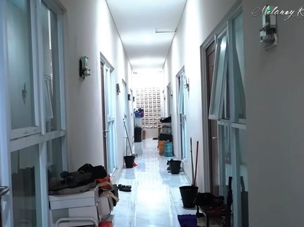 Potret Kos-kosan Sederhana yang Ditempati Nunung Usai Jual Aset demi Keluarga