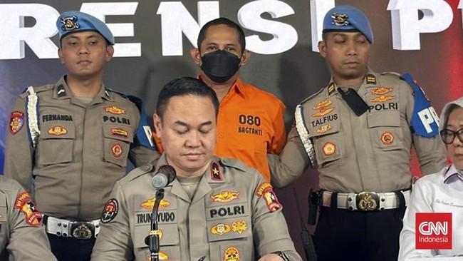 Polri menyatakan jumlah korban pelecehan seksual eks Kapolres Ngada AKBP Fajar Widyadharma sebanyak empat orang, terdiri dari tiga anak dan satu orang dewasa.