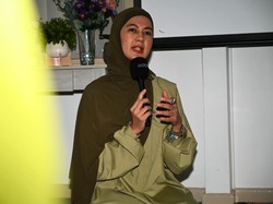 Paula Verhoeven Mau Bangun Masjid di Melbourne