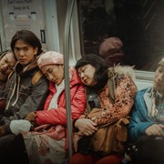 7 Rekomendasi Film Keluarga yang Penuh Tawa untuk Mengisi Libur Lebaran Lebih Bahagia