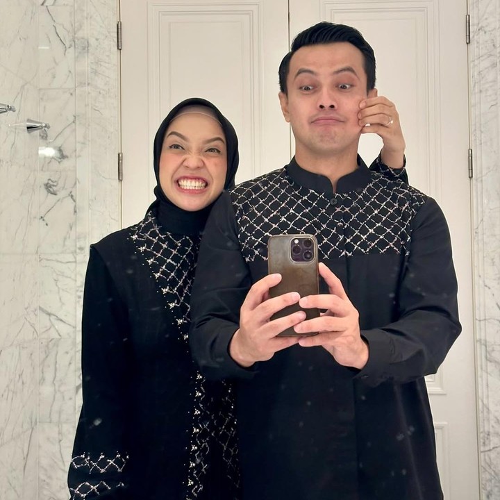 <p>Tidak sedikit netizen yang menyebut Temmy dan Ira adalah pasangan yang menjadi panutan banyak orang. Mereka pun mendoakan agar pernikahan keduanya selalu langgeng. (Foto: Instagram: @temmyrahadi99)</p>