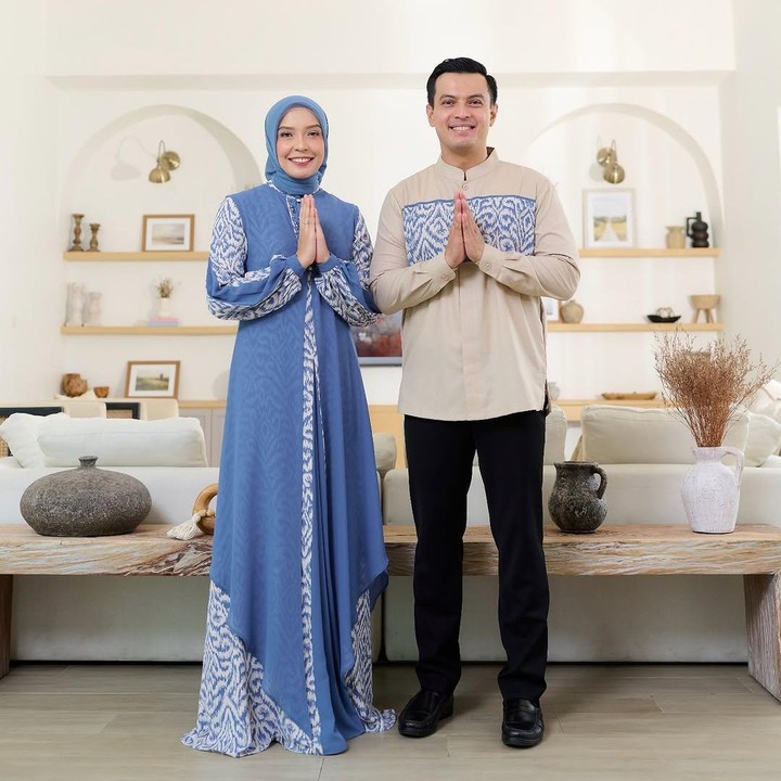 <p>Temmy juga mendukung penuh sang istri dalam bisnis fashion-nya. Tidak jarang ia berkontribusi menjadi model untuk desain terbaru <em>brand</em> sang istri, lho. (Foto: Instagram: @temmyrahadi99)</p>