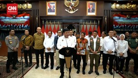 VIDEO: Seskab Teddy Jadi Letkol, Menko Polkam: Bentuk Penghargaan