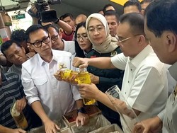 Video: Sufmi Dasco-Komisi VI DPR Sidak Minyakita di Pasar Kramat Jati, Ini Hasilnya