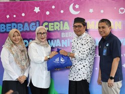 Daya Wanita PAM JAYA Bagikan 1.000 Paket Sembako untuk Warga Jakarta