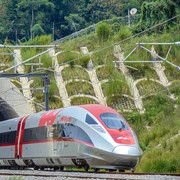 Catat! Ini Cara Dapat Diskon Tiket Whoosh hingga 50% Selama Libur Sekolah 2025