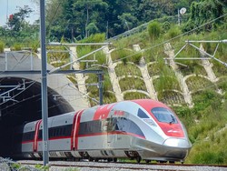 Perjalanan Kereta Cepat Kini Dioperasikan Pegawai Indonesia