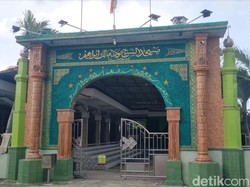 Melihat Masjid Syekh Maulana Malik Ibrahim Gresik yang Diyakini Tertua di Jawa