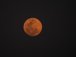 Video: Fenomena Bulan Purnama Menjadi Merah Karena Gerhana