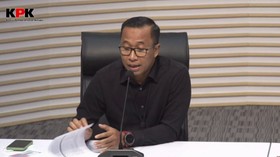 VIDEO: KPK Umumkan 5 Tersangka Kasus Dugaan Korupsi BJB