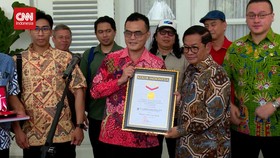 VIDEO: Pramono Terima Rekor MURI untuk Sterilisasi Kucing