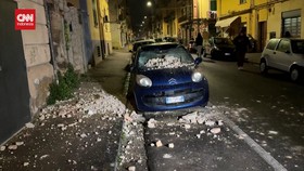 VIDEO: Kepanikan Warga usai Gempa M 4,4 Guncang Naples Italia
