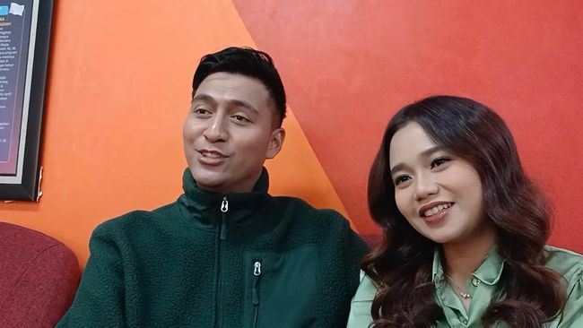 Aulia DA Ungkap Alasan Pajang Foto Mendiang Ibunda di Pernikahannya