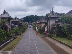 Pembayaran Nontunai oleh UMKM di Desa Wisata Penglipuran
