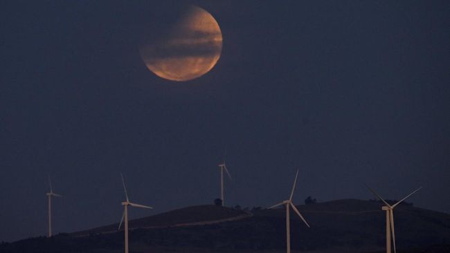 Fenomena blood moon.