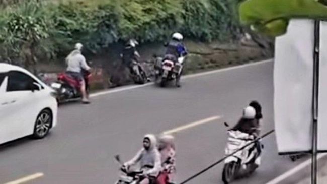 Video Patwal Pepet Pemotor di Puncak Sampai Jatuh, Begini Respons Polres Bogor