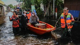 Kepala BGN Sebut Ratusan Dapur MBG di Sumatra Hilang Kontak