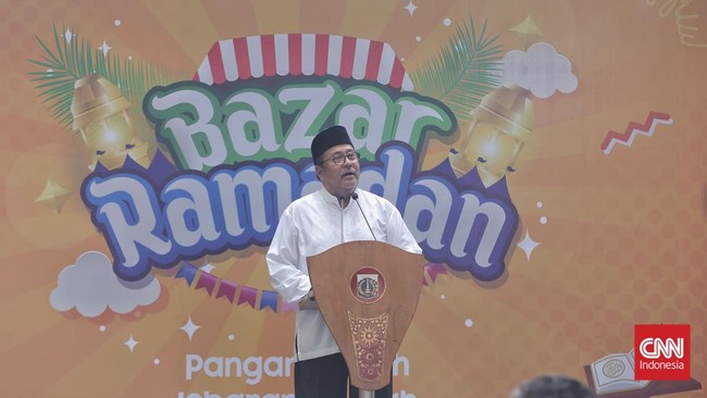 Wakil Gubernur DKI Jakarta Rano Karno mengatakan bazaar Ramadan dilaksanakan di ratusan titik pemprov untuk menekan inflasi jelang hari raya Idulfitri.