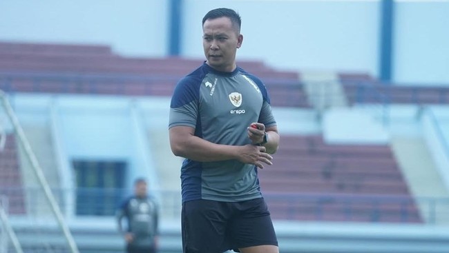 Sofie Imam Faizal resmi bergabung dalam tim kepelatihan Timnas Indonesia sebagai asisten pelatih fisik.