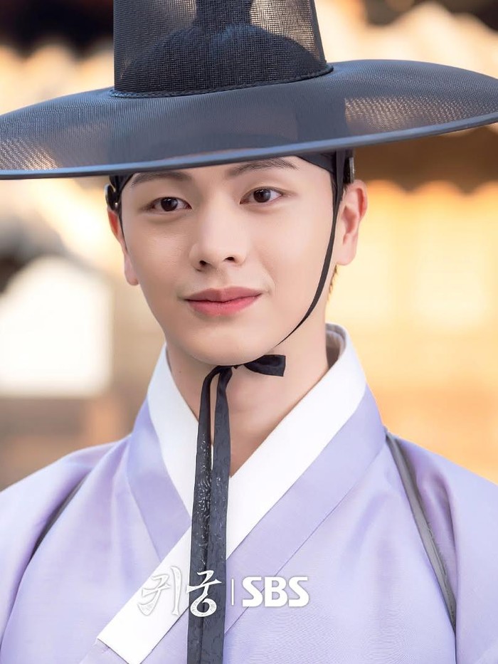 Still Cut Yook Sung Jae di Drakor The Haunted Palace/ Foto: instagram.com/sbsdrama.official