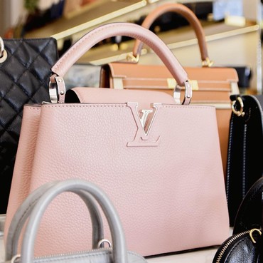 Perbedaan Beli Tas Branded Preloved vs Butik, Mana yang Lebih Menguntungkan?