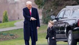 FOTO: Momen Trump Diajak Bermain Anak Musk Lil X di Gedung Putih