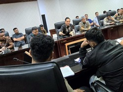 Walkot Rico Larang Pejabat-ASN Pemkot Medan Pakai Barang Mewah