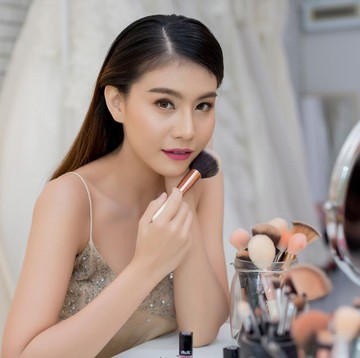 4 Kesalahan Makeup yang Bikin Wajah Kelihatan Tua, Hindari!