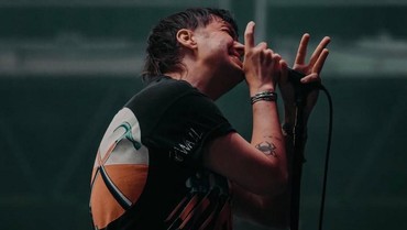 Vokalis The Strokes Nyanyi Lagu Soal Palestina dan Intifada di TV, Langsung Disensor