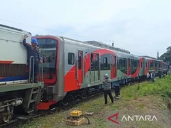 KRL Jabodetabek Buatan INKA Dibawa ke Solo untuk Uji Coba