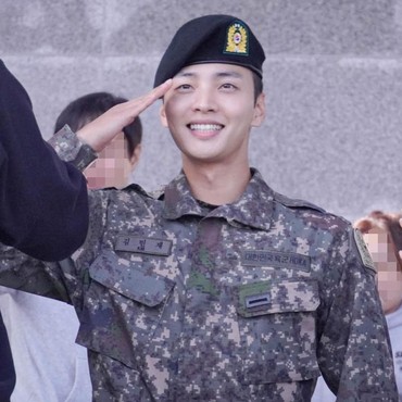 Aktor Kim Min Jae Resmi Selesaikan Wajib Militer