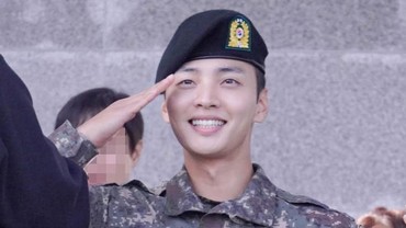 img-title Aktor Kim Min Jae Resmi Selesaikan Wajib Militer