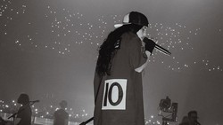 Lirik Lagu Halley's Comet - Billie Eilish