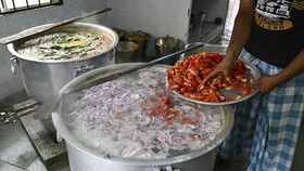 FOTO: Bubur Lambuk, Sajian Ramadan Malaysia 'Perkawinan' dengan India