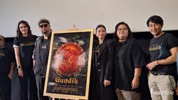 Jadi Nyai Kejam di 'Gundik', Luna Maya Mandi Darah