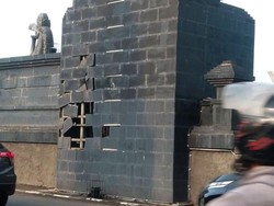 Pemkab Target Gapura Naga Giri Rp 7 M yang Rontok Tuntas Diperbaiki 2 Pekan