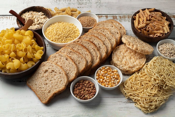 Ilustrasi makanan yang mengandung karbohidrat/Foto: Freepik.com/freepik