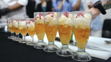 img-title Resep Che Thai Kakigori, Takjil Manis Kaya Serat Kreasi Chef Juna