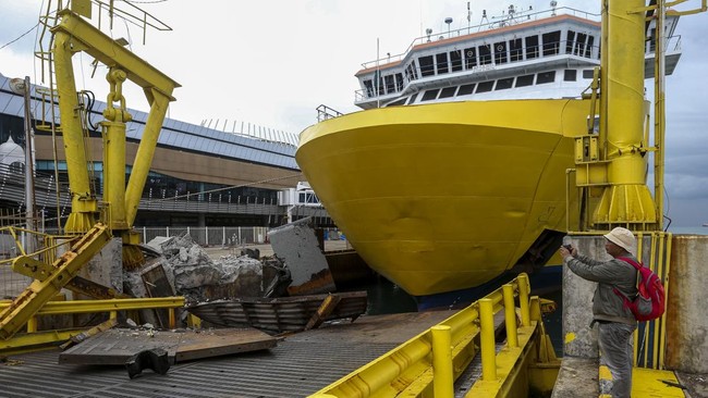 Dermaga Eksekutif Merak sudah bisa digunakan kembali untuk sandar kapal usai rusak tertabrak Kapal Port Link III.