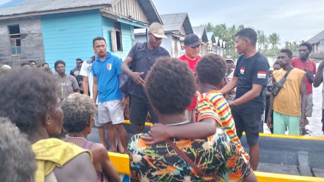 Kemensos mengirimkan bantuan kepada ribuan korban banjir rob di Kabupaten Merauke, Provinsi Papua Selatan yang berdampak pada 1.586 jiwa atau 333 KK.