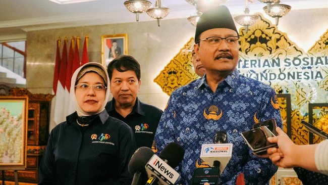 Gus Ipul mengakui, ada beberapa kendala dalam prose ground checking, antara lain akses medan menuju lokasi warga yang cukup sulit.