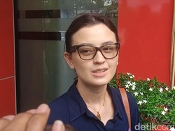 Kimberly Ryder Kecewa Edward Akbar Tak Hadiri Mediasi Penggelapan Mobil