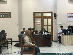 Eks PNS Mojokerto yang Digerebek Bugil Bareng PIL Divonis 4 Bulan Bui