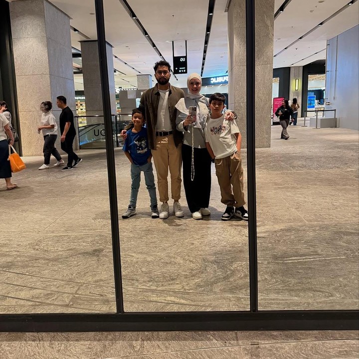 <p>Bunda, kita doakan agar pernikahan Revalina S Temat dan Rendy selalu langgeng sampai akhir hayat, ya. Semoga keduanya juga terus kompak dalam mengasuh kedua putranya. (Foto: Instagram: @vatemat)</p>