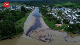 VIDEO: Pipa Bocor Akibat Longsor, Minyak Tumpah Cemari Sungai Ekuador