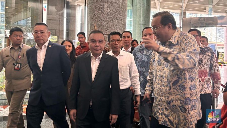 Anggota DPR Kunjungi BEI Usai IHSG Tertekan Dalam Selasa (18/3/2025). (CNBC Indonesia/Robertus Andrianto)