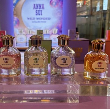 Rayakan Ulang Tahun ke 25, Anna Sui Fragrance Luncurkan Parfum Aroma Floral
