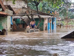 Banjir di Jakarta Meluas Jadi 34 RT, Tertinggi 2,5 Meter di Cililitan