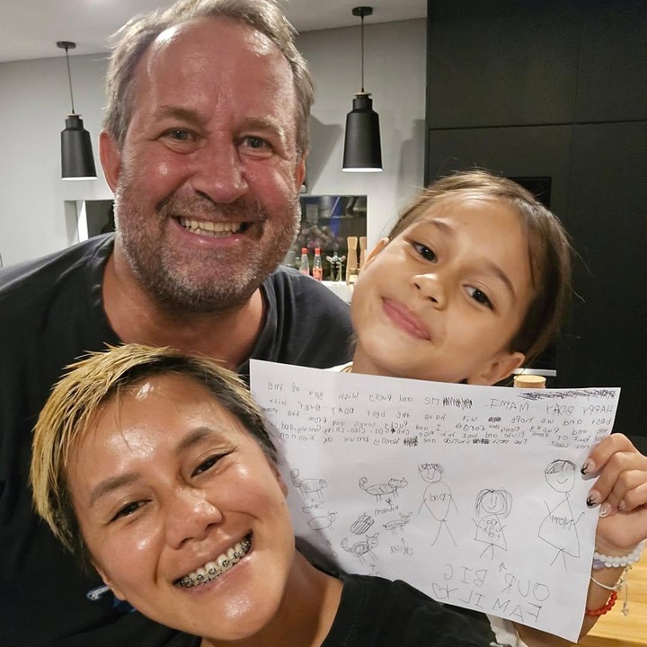 <p>Hampir 15 tahun menikah, Lia dan suami telah dikaruniai seorang putri bernama Alexa Waode Lange. Sang putri lahir pada 23 Juli 2014. (Foto: Instagram @liawaode)</p>