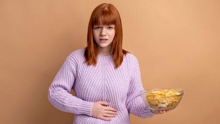 img-title Perut Begah? Batasi 5 Konsumsi Makanan Ini Agar Terhindar dari Sembelit
